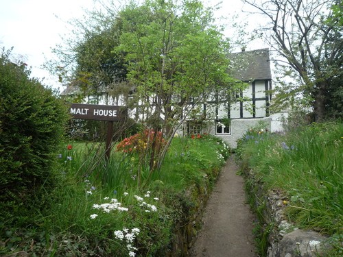 Photo 12x8 malt house - photo,