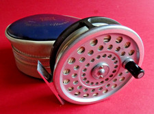 A VERY GOOD VINTAGE HARDY MARQUIS 7# FLY REEL + CASE