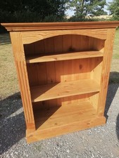 Pretty Solid Pine Freestanding Shelf Unit / Bookcase