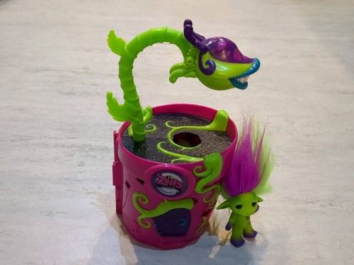 The zelfs toy - zelfs, flytrap