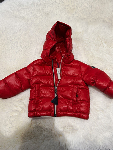 Moncler red hooded - red,