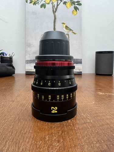Meike 24mm cinema lens ff - 24mm, t2.1