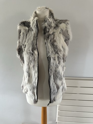 Grey and white - patterned, real