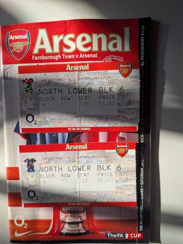 Farnborough town arsenal fa - farnborough, v