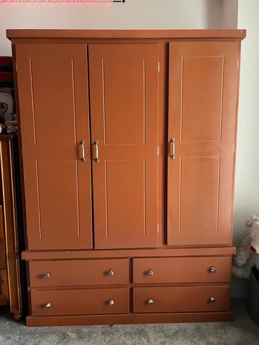 Freestanding wardrobe good - in,
