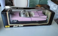 Maisto Cadillac Eldorado Biarruz Model Car 1/18 Scale Pink
