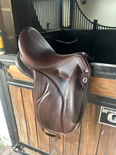Devoucoux Makila lab Dressage Saddle 17.5" Brown 2AA immaculate