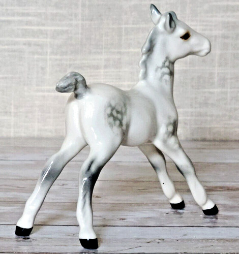 Beswick large stretched foal - stretched,