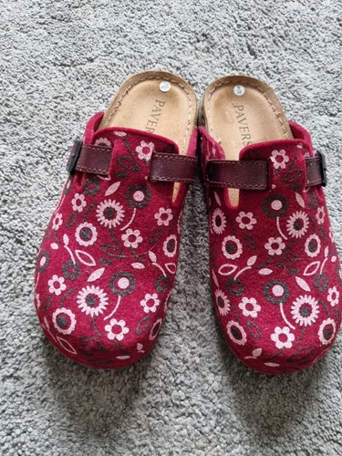 Pavers red floral clogs style - pavers,