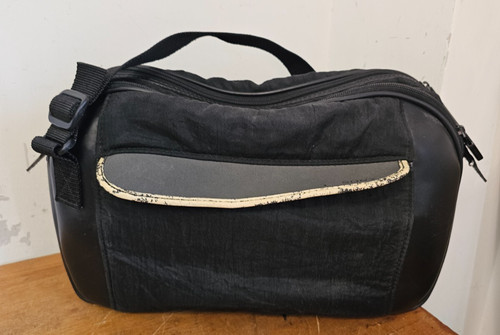 Black padded sony - black,