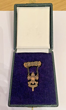 ZD28:   MEDAL OF MERIT - BOY