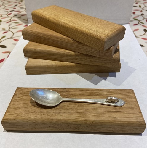 Solid oak display base - oak,