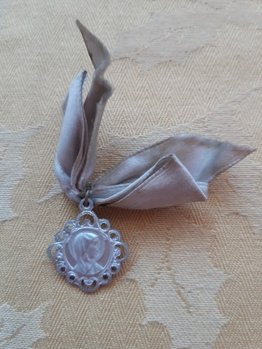 French holy charm aluminium - french,