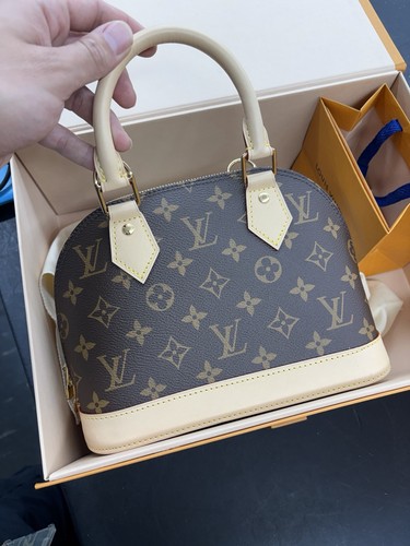 Louis vuitton monogram alma - louis, bb