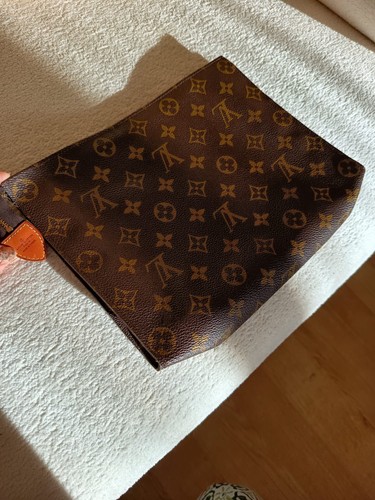 Authentic louis vuitton - authentic,