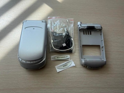 Motorola v50 silver housing - motorola,