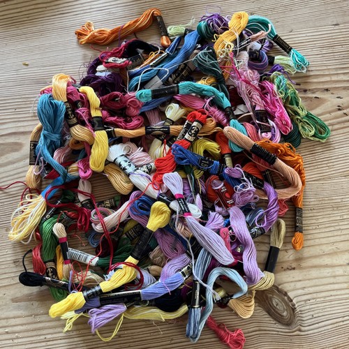 Bundle embroidery silks - of,