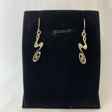 925 Sterling Silver (1.98g)