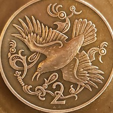 A British 1981  Isle of Man 2p two pence coin Red Chough Circulated