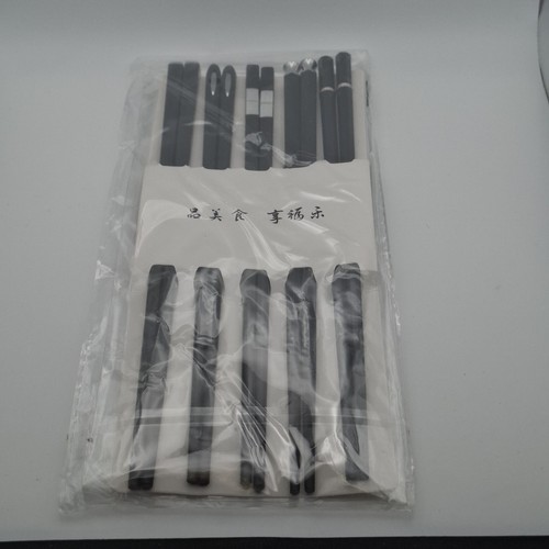 Reusable black chopsticks set - black,