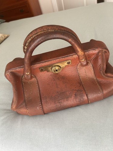 Vintage leather gladstone bag - gladstone,