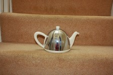 NB999Z Vintage Everhot Insulated Tea Pot White & Chrome With Strainer