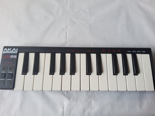 Akai lpk25 midi usb keyboard - lpk25,