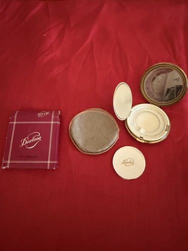 Vintage powder puff compact - powder,
