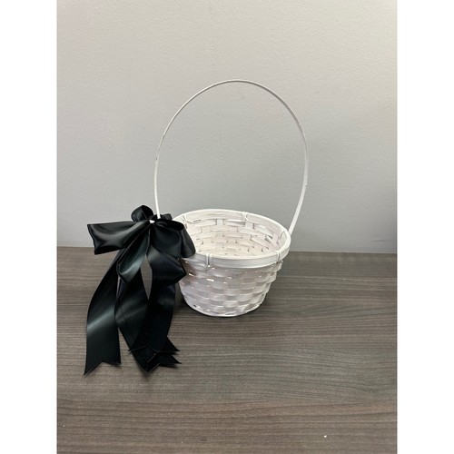 White wicker flower - white,