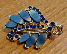 Vintage gold tone leaf brooch - vintage,
