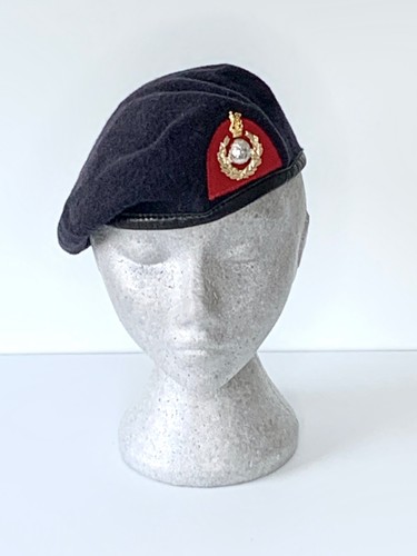 Beret badge royal marines - &,