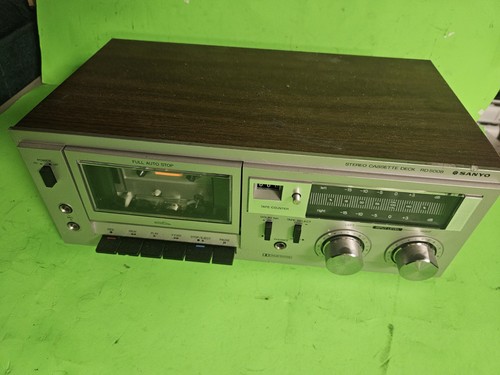 Sanyo stereo cassette - ,