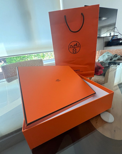 Hermès orange gift box - hermès,