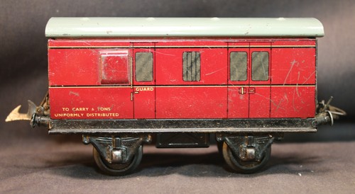 Hornby gauge red guard - hornby,