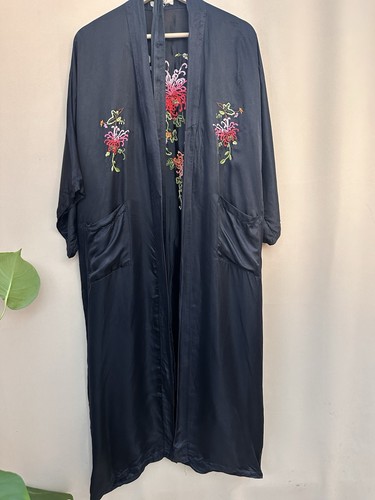Vintage golden dragon black - vintage,