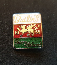 BUTLINS BADGE BARRY ISLAND 1966. DRAGON.  MAKER FATTORINI.