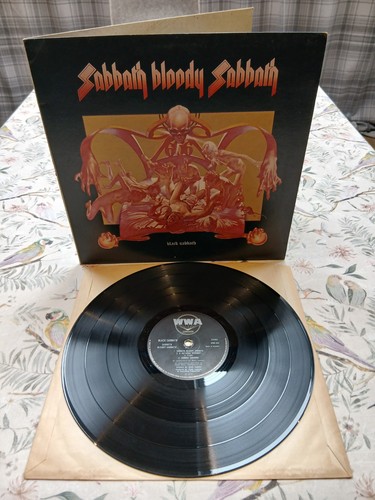 Black sabbath bloody - black,