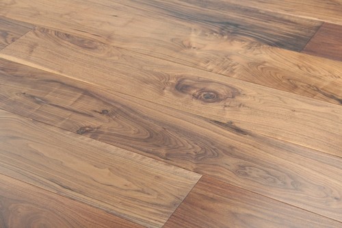Lacquered engineered walnut - uv,