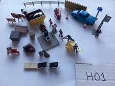 OO GAUGE MODEL RAILWAY FIGURES