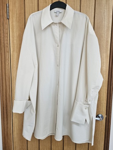 Cos cream super oversized - cream,
