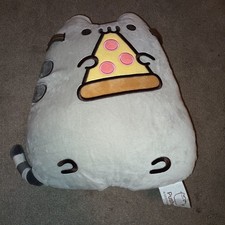 Grey Pusheen Eating Pizza 2017