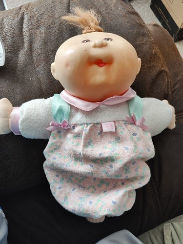 Vintage cabbage patch doll - cabbage,