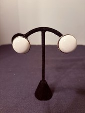 Vintage Glamour Brand Clip On