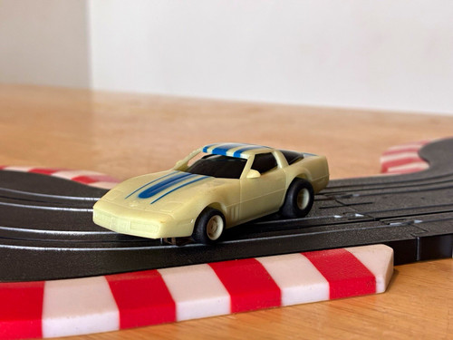 Tyco glow the dark corvette - tyco,