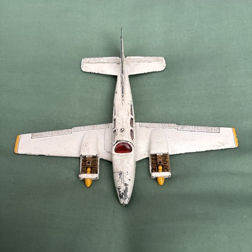 Dinky toys beechcraft - toys,, c55