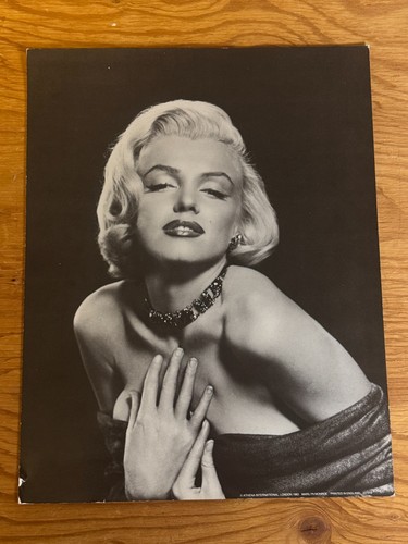 1983 marilyn monroe - 1983, necklace