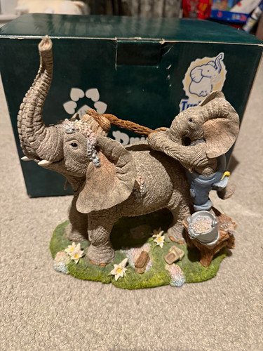 Tuskers elephant figurine - elephant,