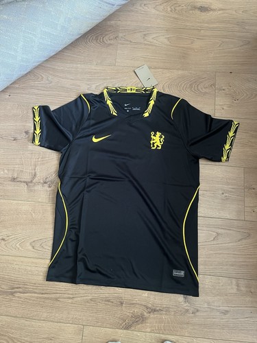 Chelsea away kit size m - chelsea, 26-27