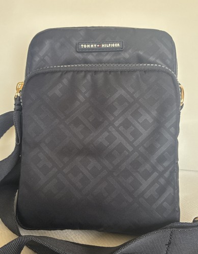 Tommy hilfiger crossbody style - tommy,