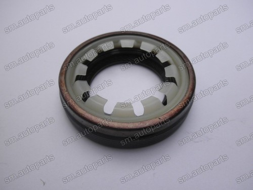 Right gearbox driveshaft oil - right,